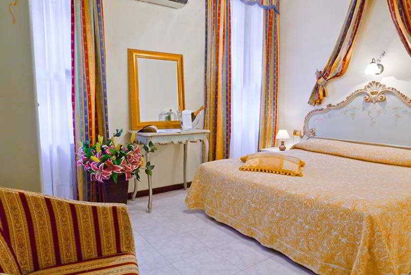 Henry Hotel Venecia